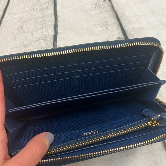 Prada Saffiano Blue Leather Zippy Continental Zip Around Wallet - Picture 12 of 16